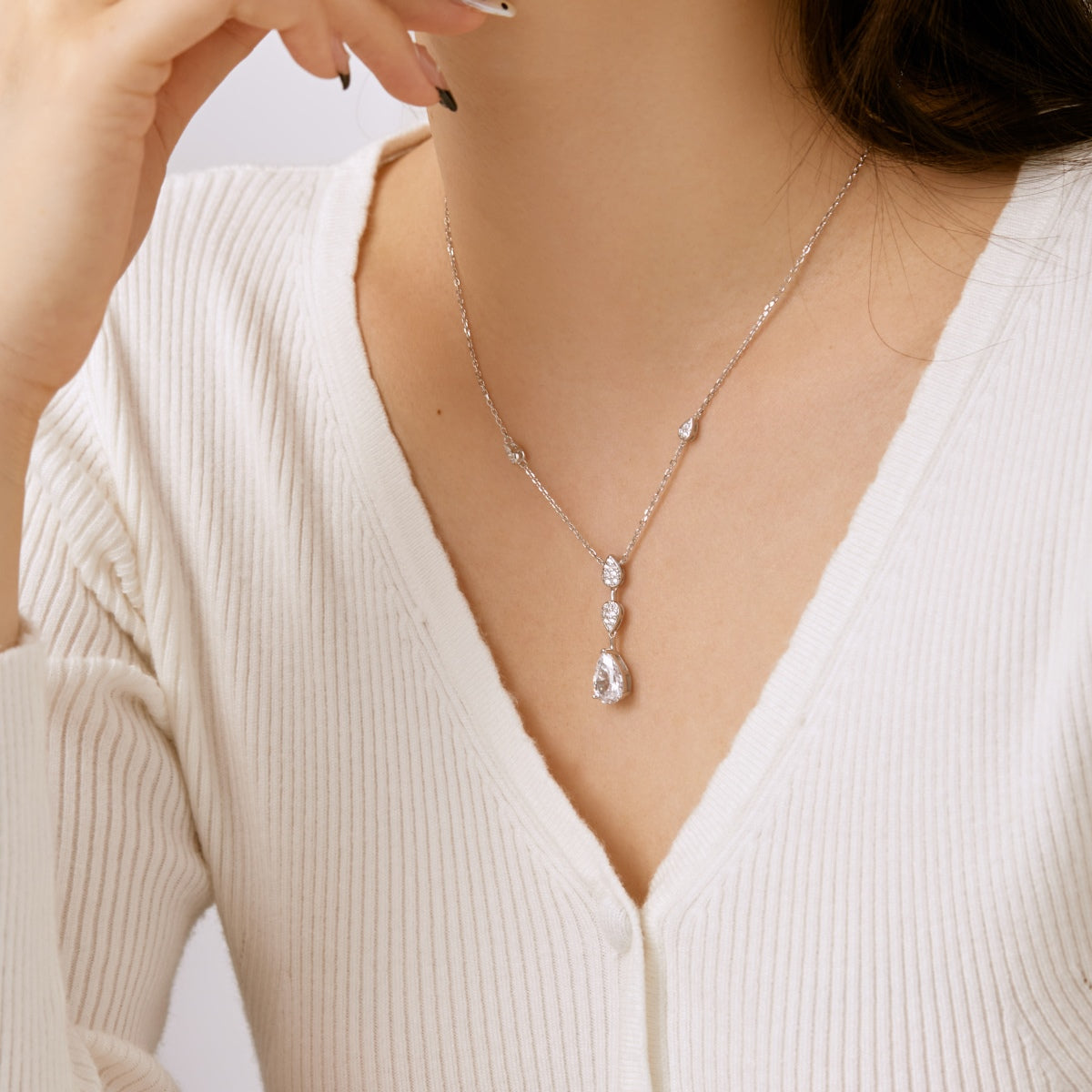[Everoly JW]Dazzling Pear Cut Necklace