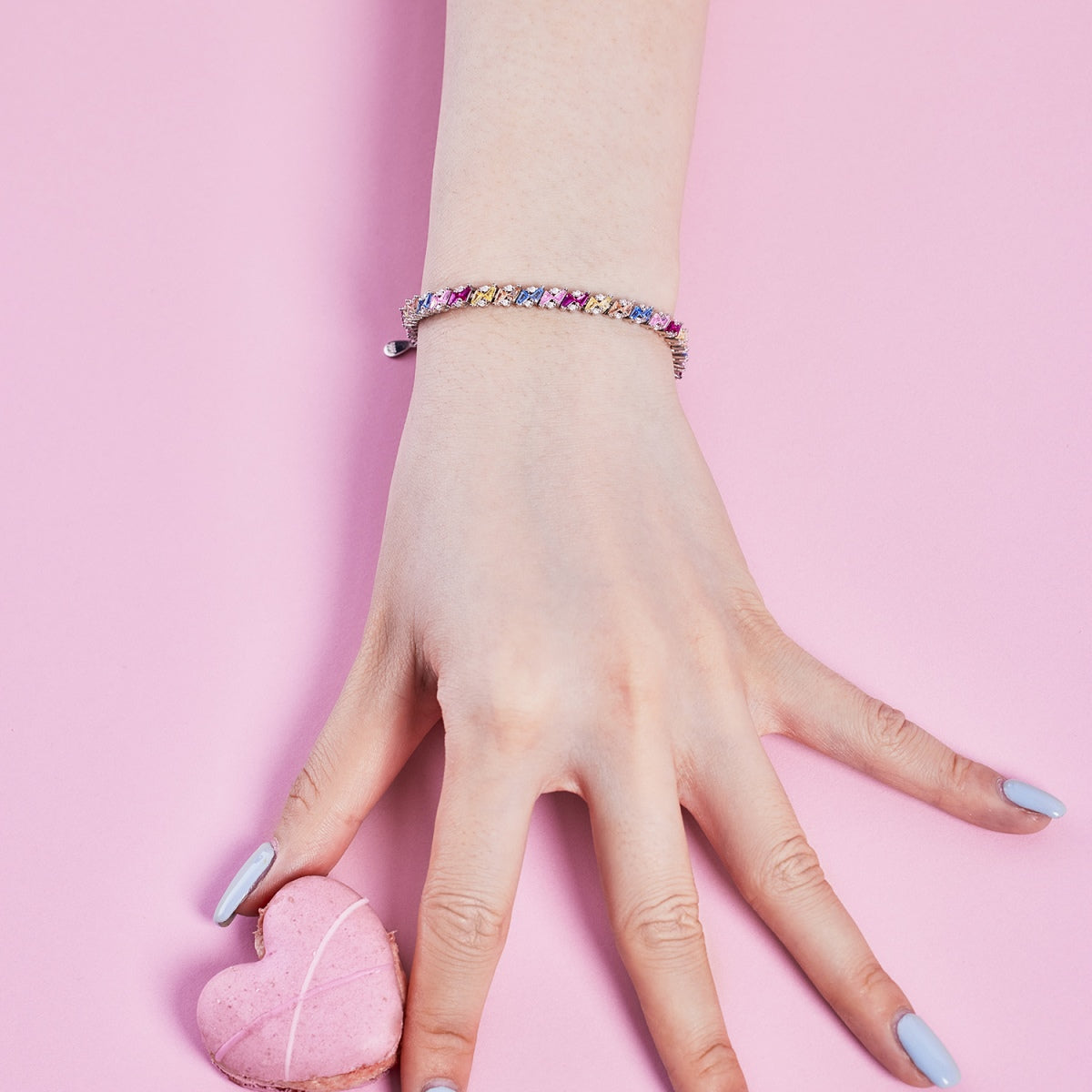 [Everoly JW]Ornate Sparkling Multi Cut Party Bracelet