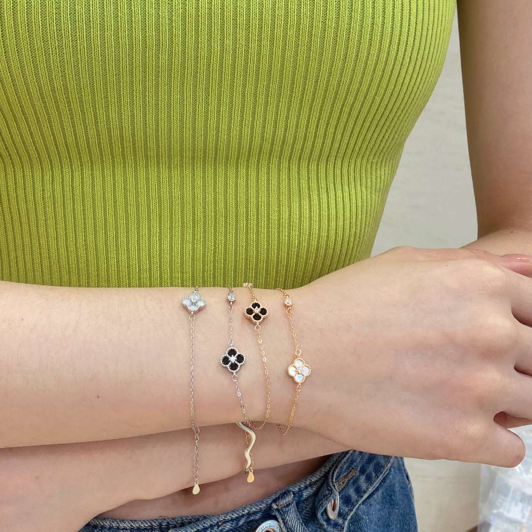 [Everoly JW]Delicate Four Leaf Clover Bracelet