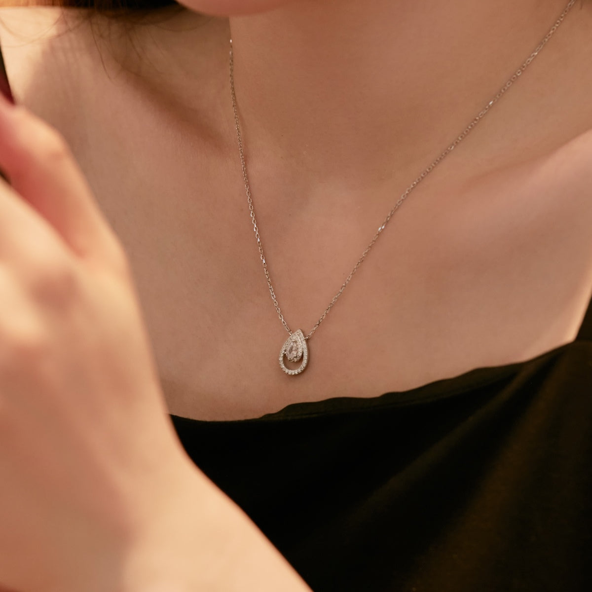 [Everoly JW]Sparkling Pear Cut Necklace