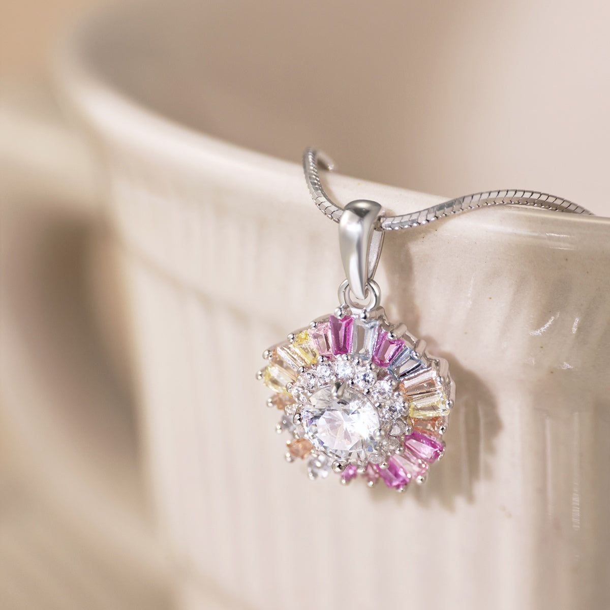 [Everoly JW]Charming Flower Colorful Necklace