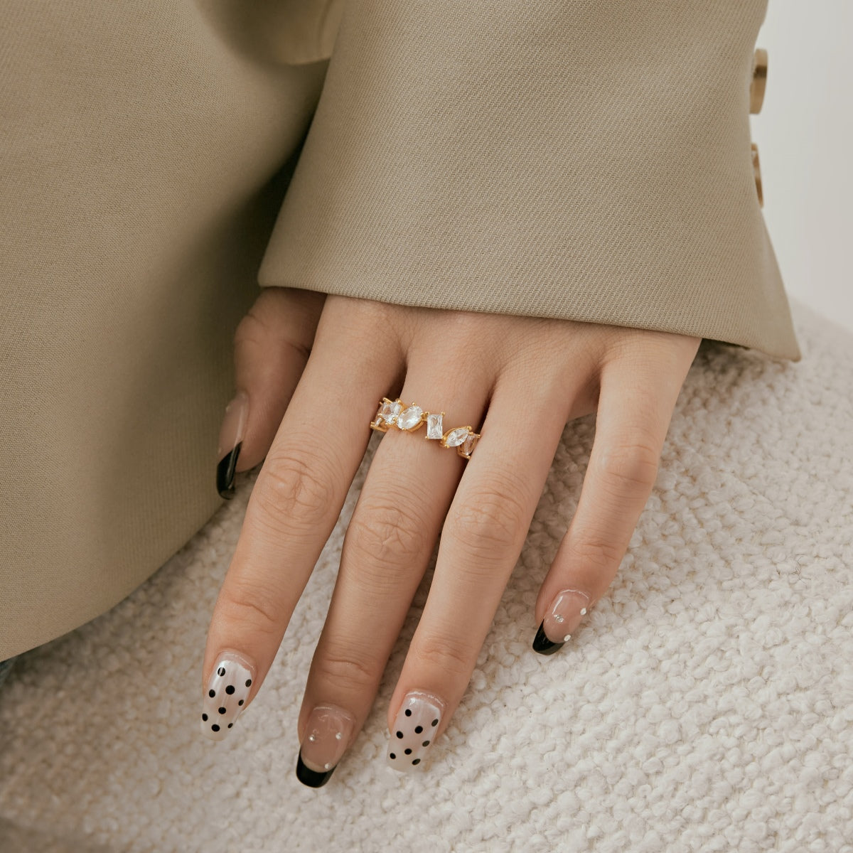 [Everoly JW]Delicate Multi Cut Ring