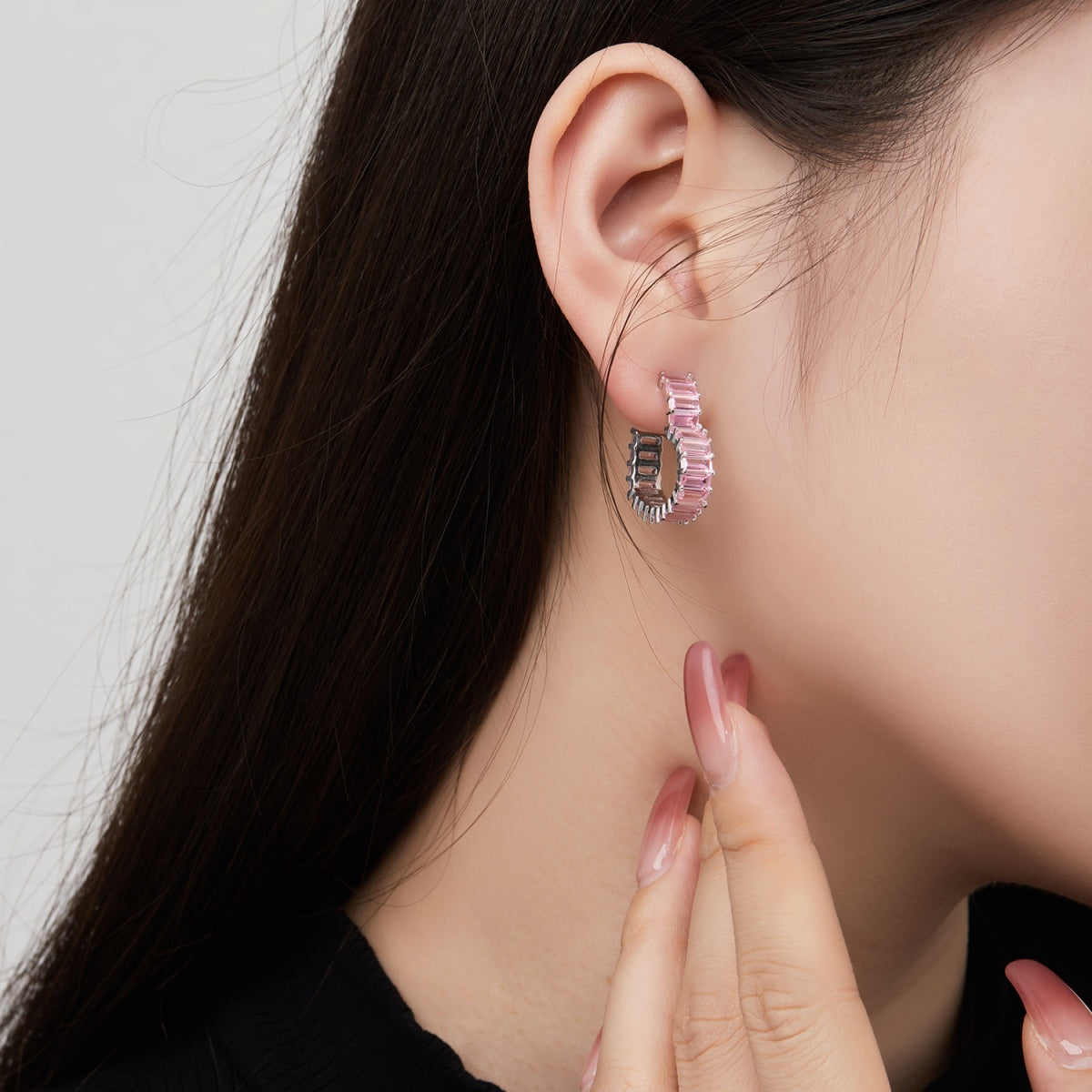 [Everoly JW]Radiant Heart Cutout Earrings