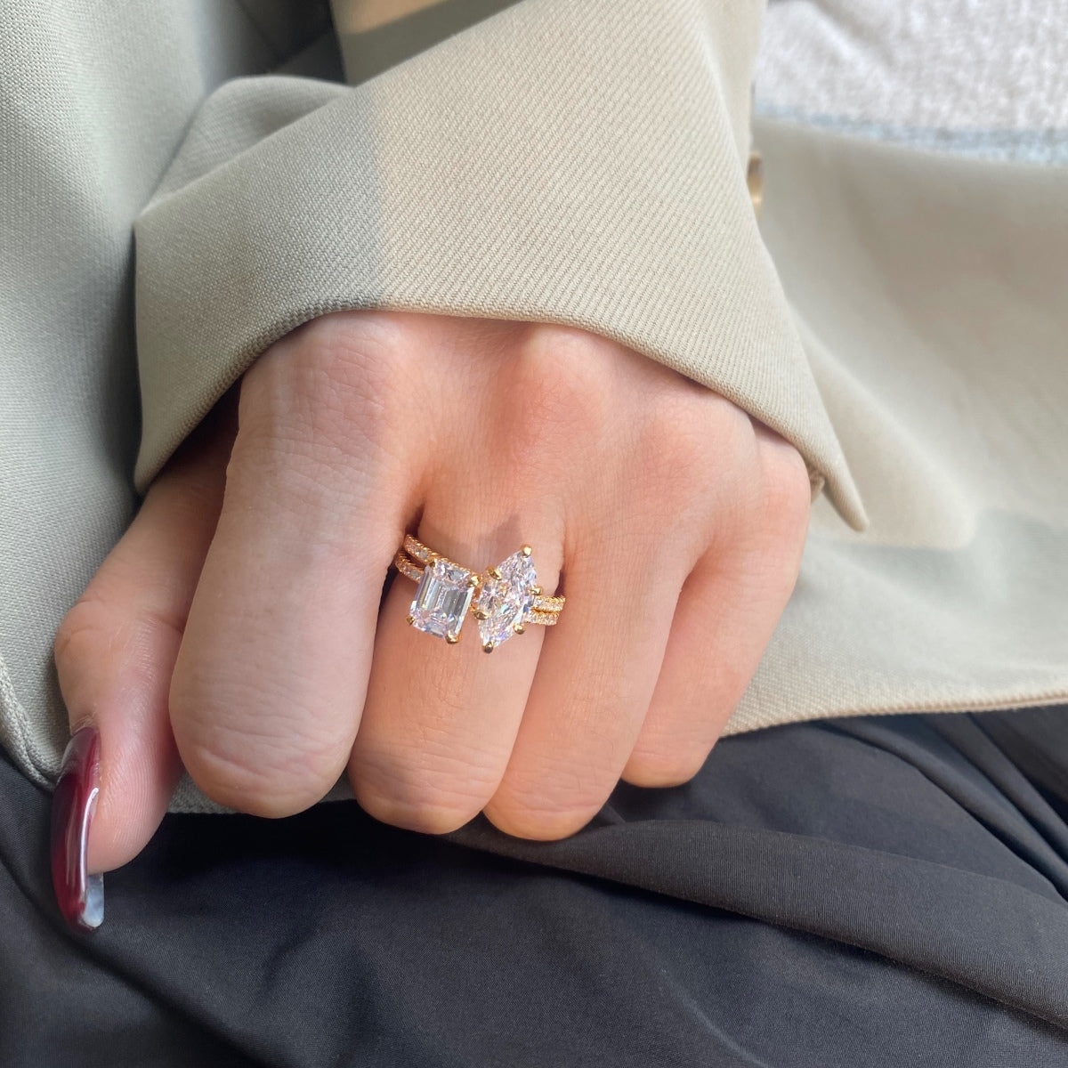 [Everoly JW]2.0 Carat Scintillating Ornate Radiant Cut Party Ring
