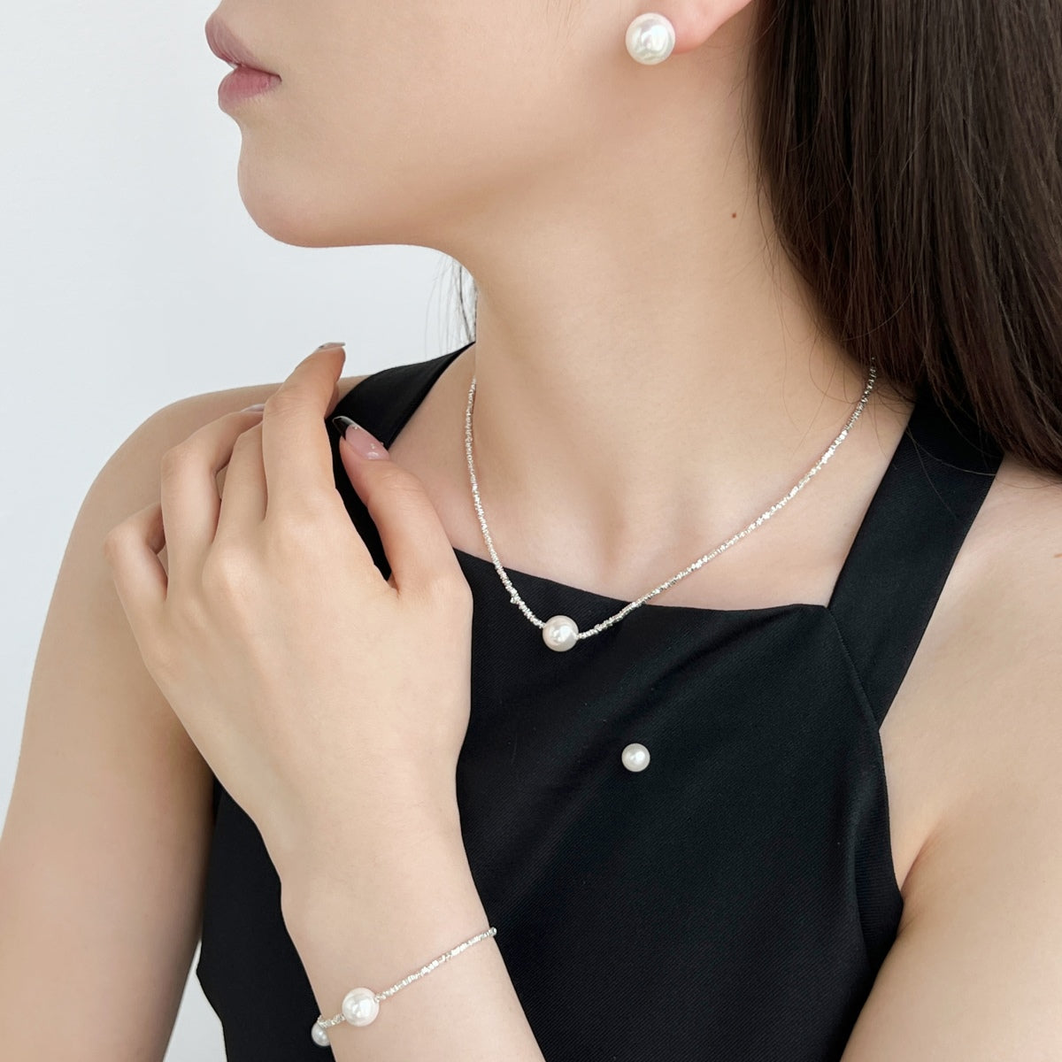 [Everoly JW]Delicate Pearl Earrings