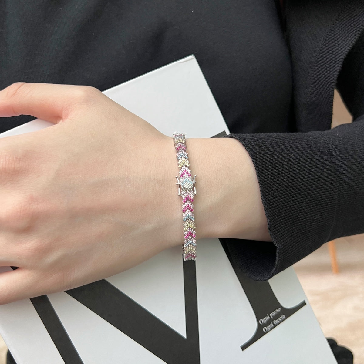 [Everoly JW]Ornate Sparkling Round Cut Party Bracelet