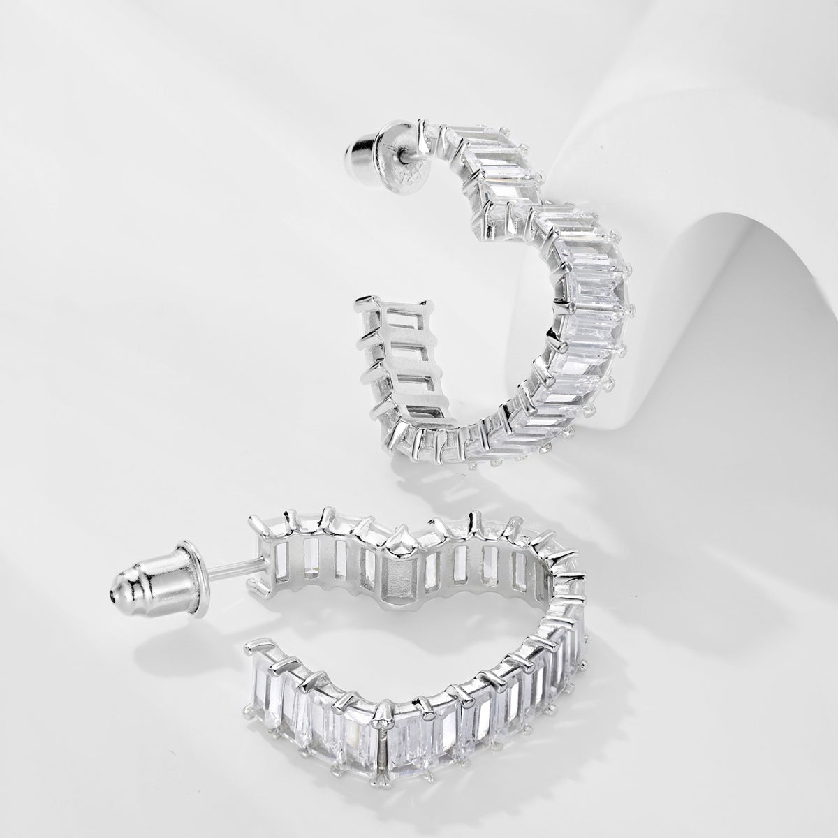 [Everoly JW]Radiant Heart Cutout Earrings