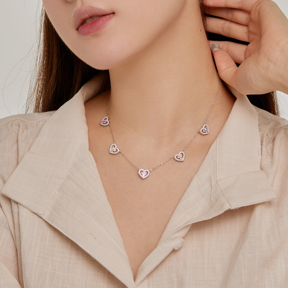 [Everoly JW]Sparkling Five Heart Necklace