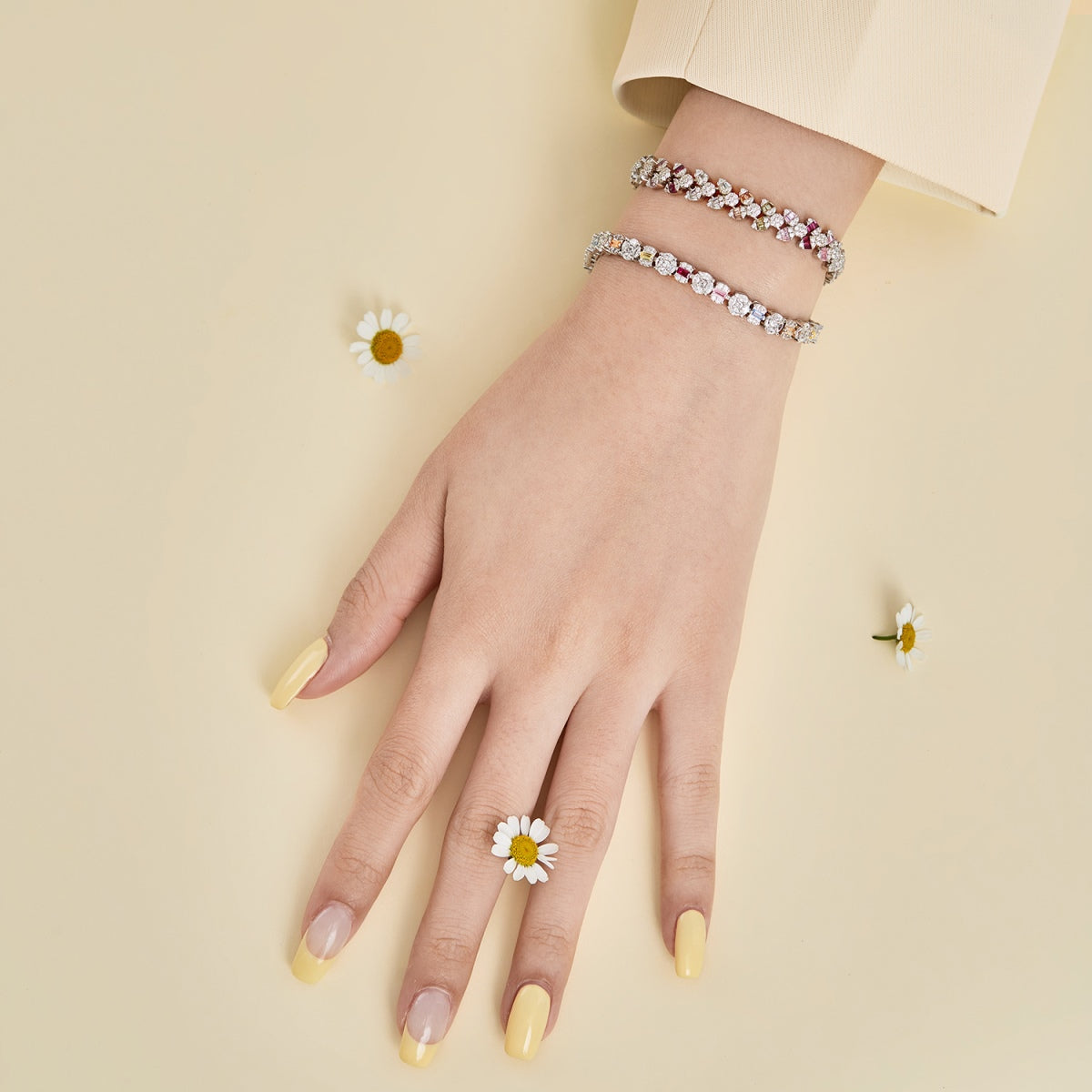 [Everoly JW]Dazzling Radiant Multi Cut Daily Bracelet