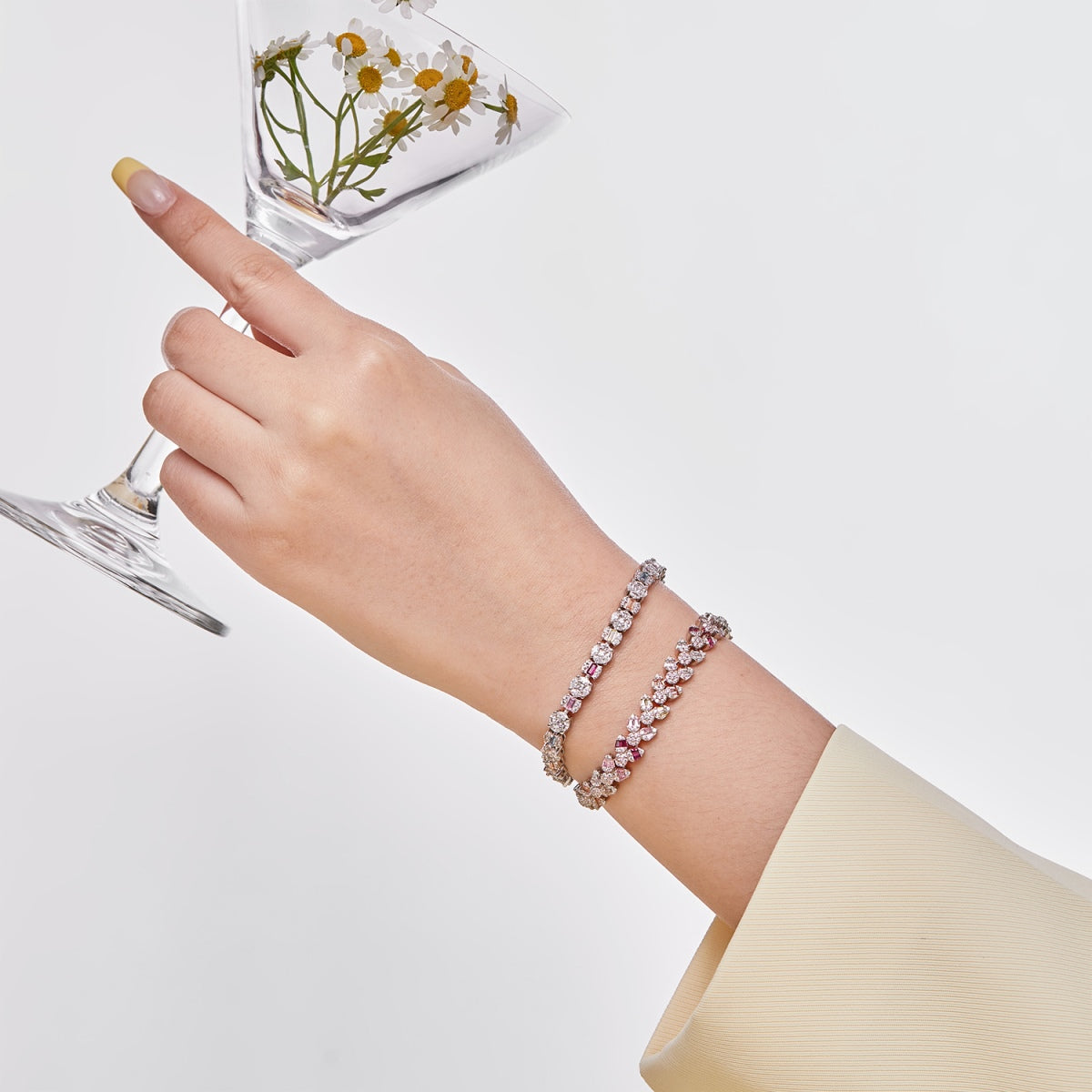 [Everoly JW]Dazzling Radiant Multi Cut Daily Bracelet