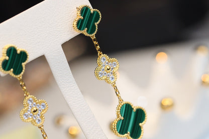 [Everoly JW]クローバーイヤリング ゴールド マラカイト ダイヤモンド 3モチーフ