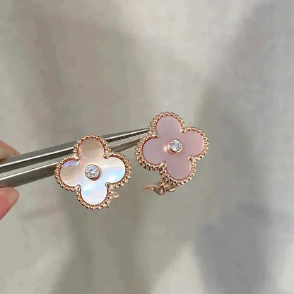 [Everoly JW]クローバー ミディアム 1モチーフ ピンク モップ ダイヤモンド イヤリング