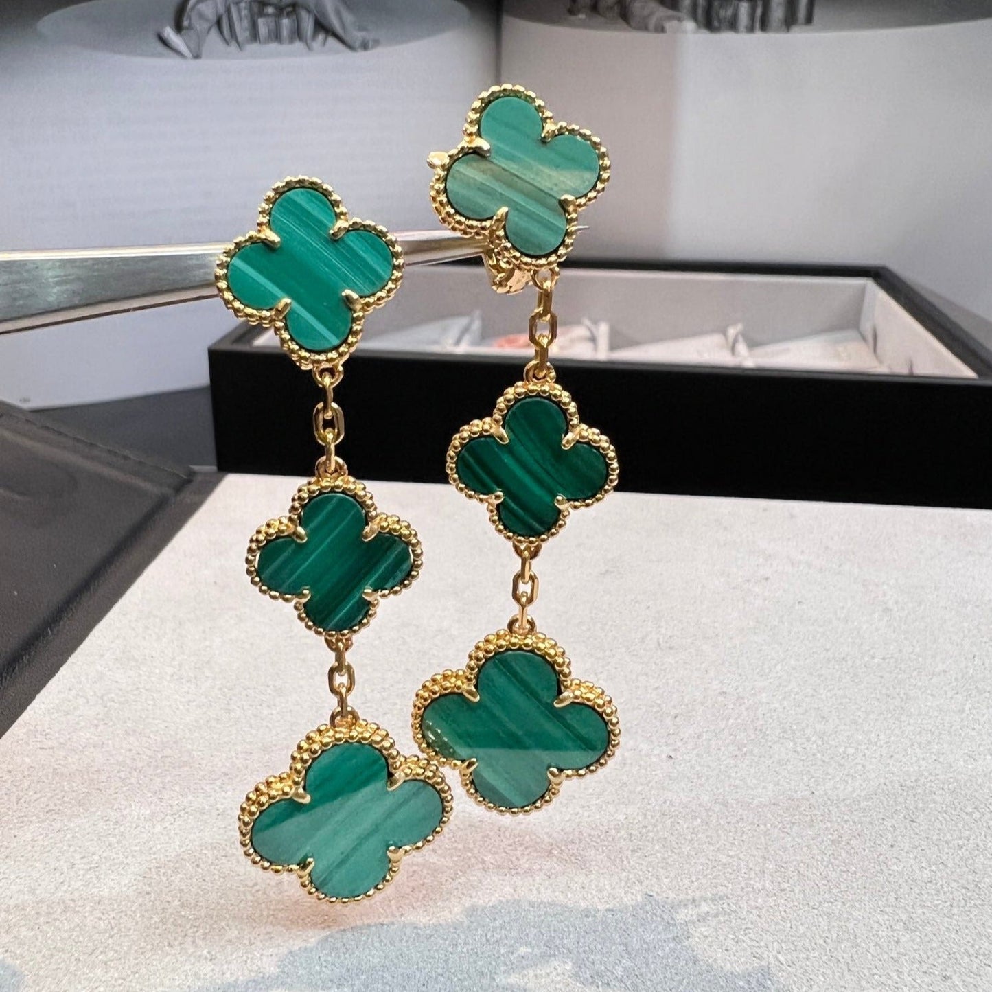 [Everoly JW]CLOVER MALACHITE 3 MOTIFS GOLD