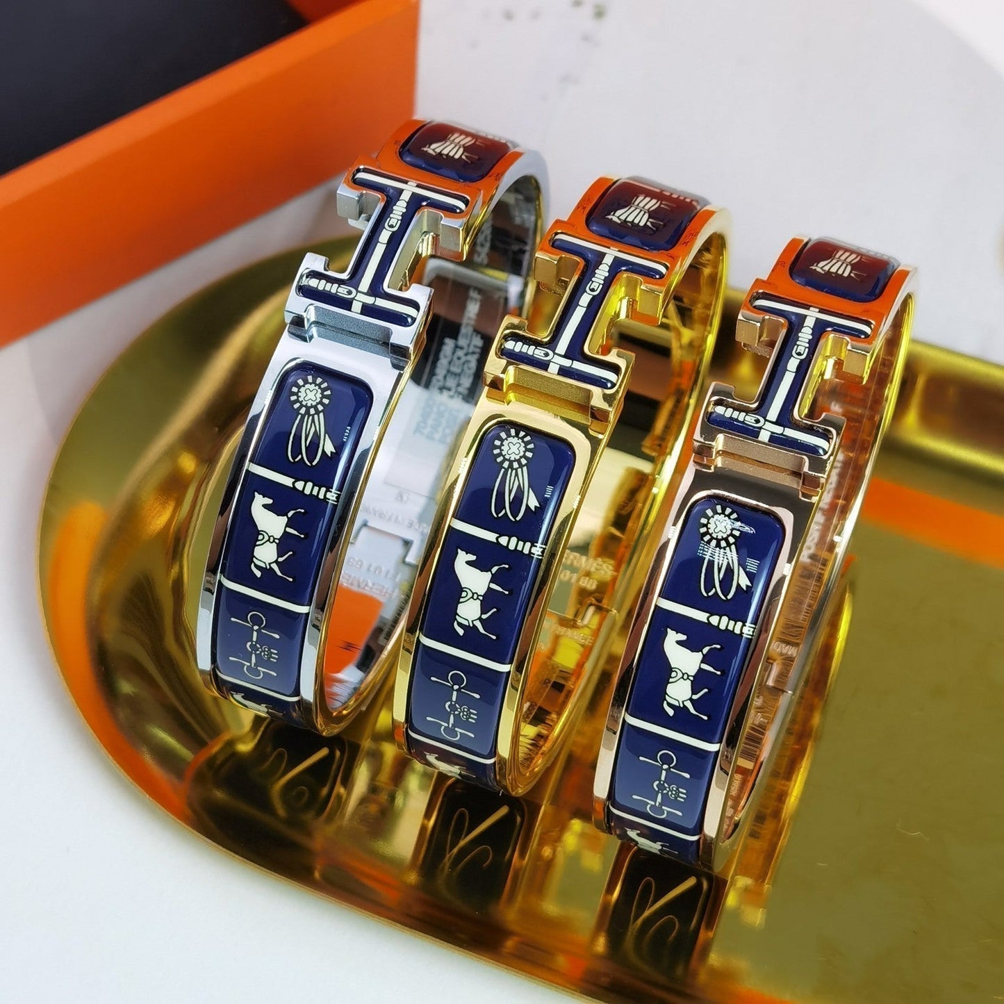 [Everoly JW]H COUVERTURES DUNKELBLAUES ARMBAND