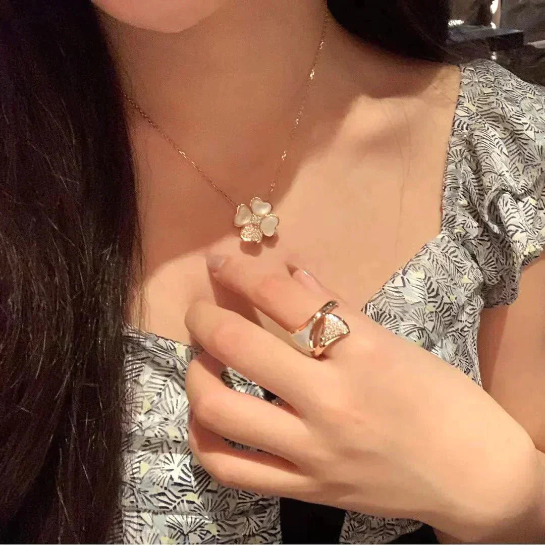 [Everoly JW]CLOVER MOP DIAMOND ROSÉGOLD HALSKETTE