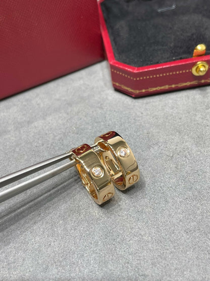 [Everoly JW]LOVE 5.5MM 1 DIAMOND EARRINGS