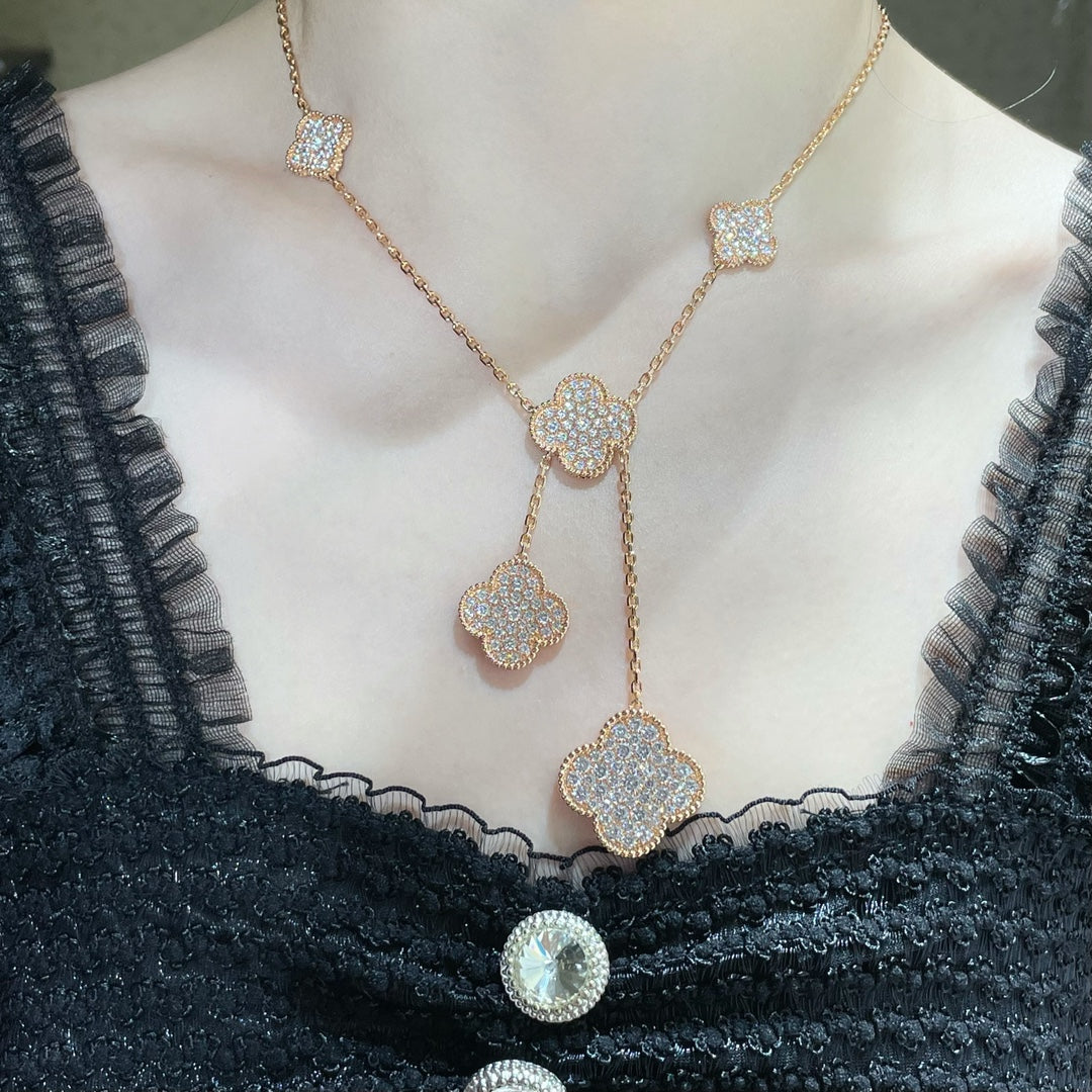 [Everoly JW]Halskette mit Kleeblatt-Motiv und Diamanten