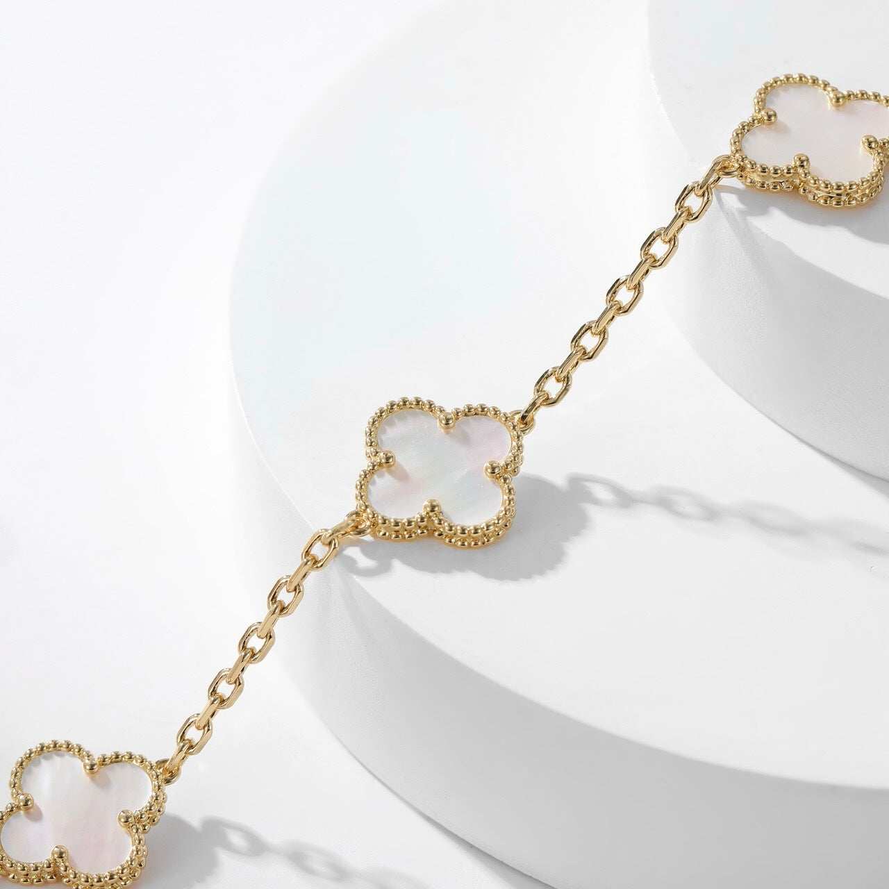 [Everoly JW]CLOVER 10 MOTIFS WHITE MOTHER OF PEARL NECKLACE