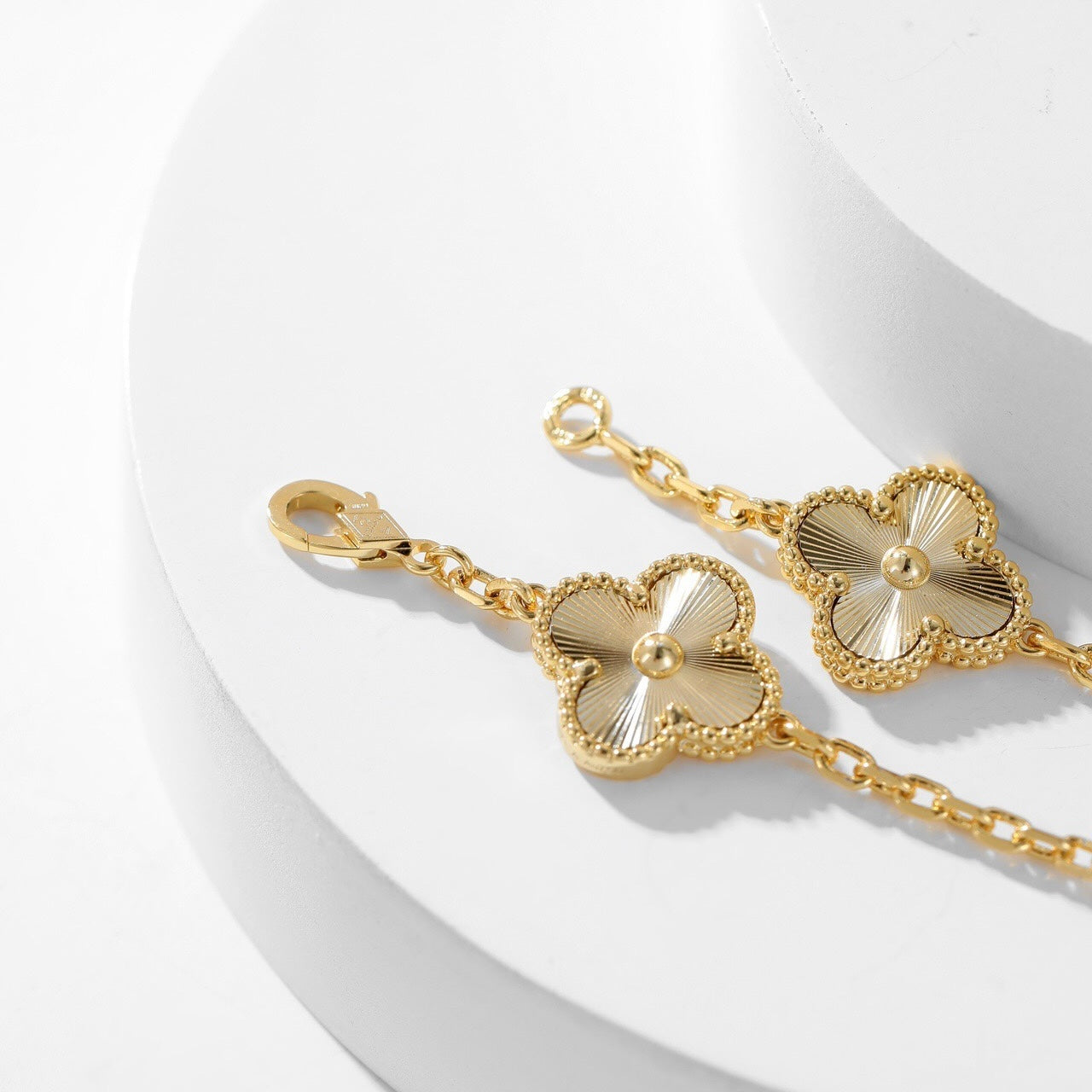 [Everoly JW]CLOVER 10 MOTIFS LASER NECKLACE
