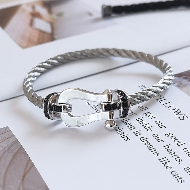 [Everoly JW]FORCE LARGE HORSESHOE BLACK DIAMOND BRACELET SILVER