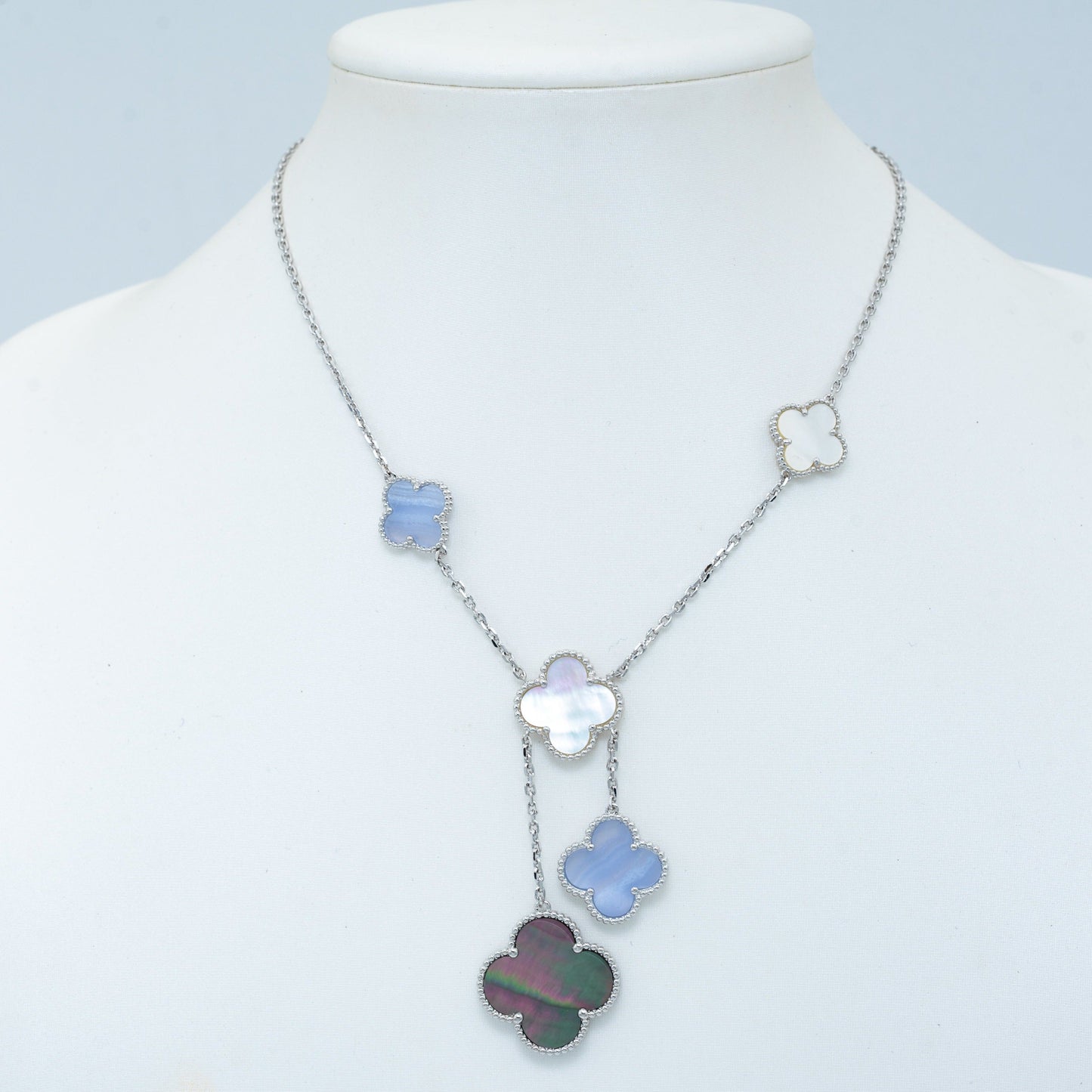 [Everoly JW]CLOVER MOP CHALCEDONY NECKLACE SILVER 6 MOTIF