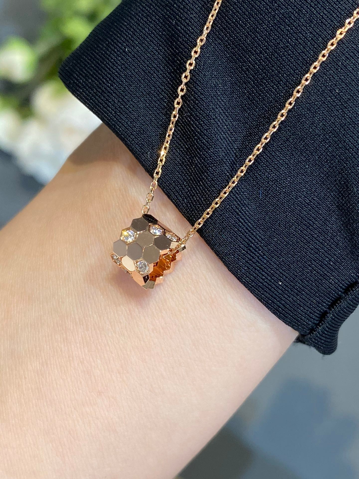 [Everoly JW]BEE LOVE DIAMOND NECKLACE