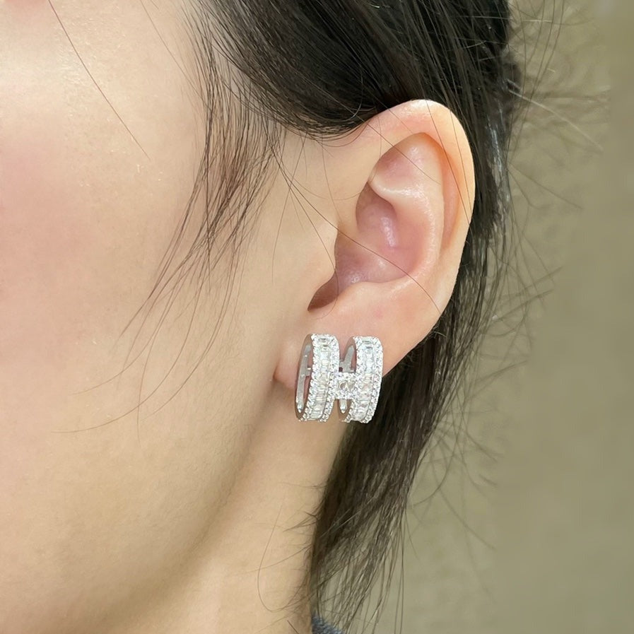 [Everoly JW]H STUD EARRINGS WITH SILVER DIAMONDS