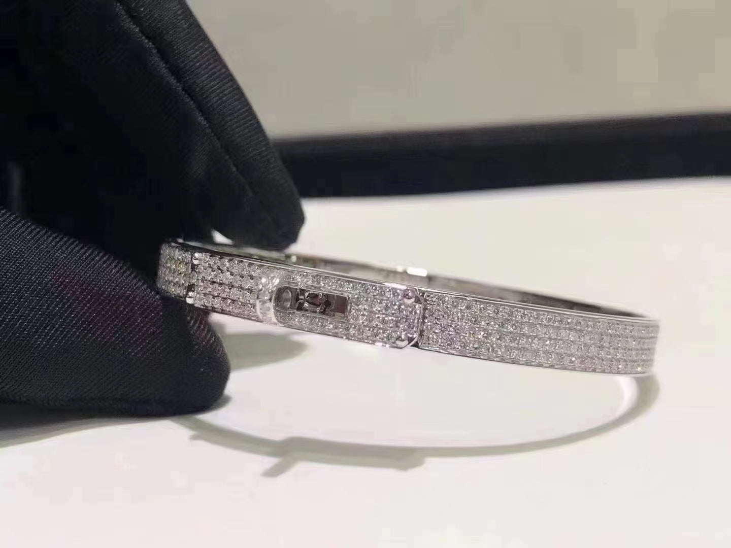 [Everoly JW]HM KELLY BRACELET IN SILVER AND FULL PAVE DIAMOND