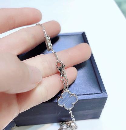 [Everoly JW]クローバー 10モチーフ カルセドニー ダイヤモンド シルバーネックレス